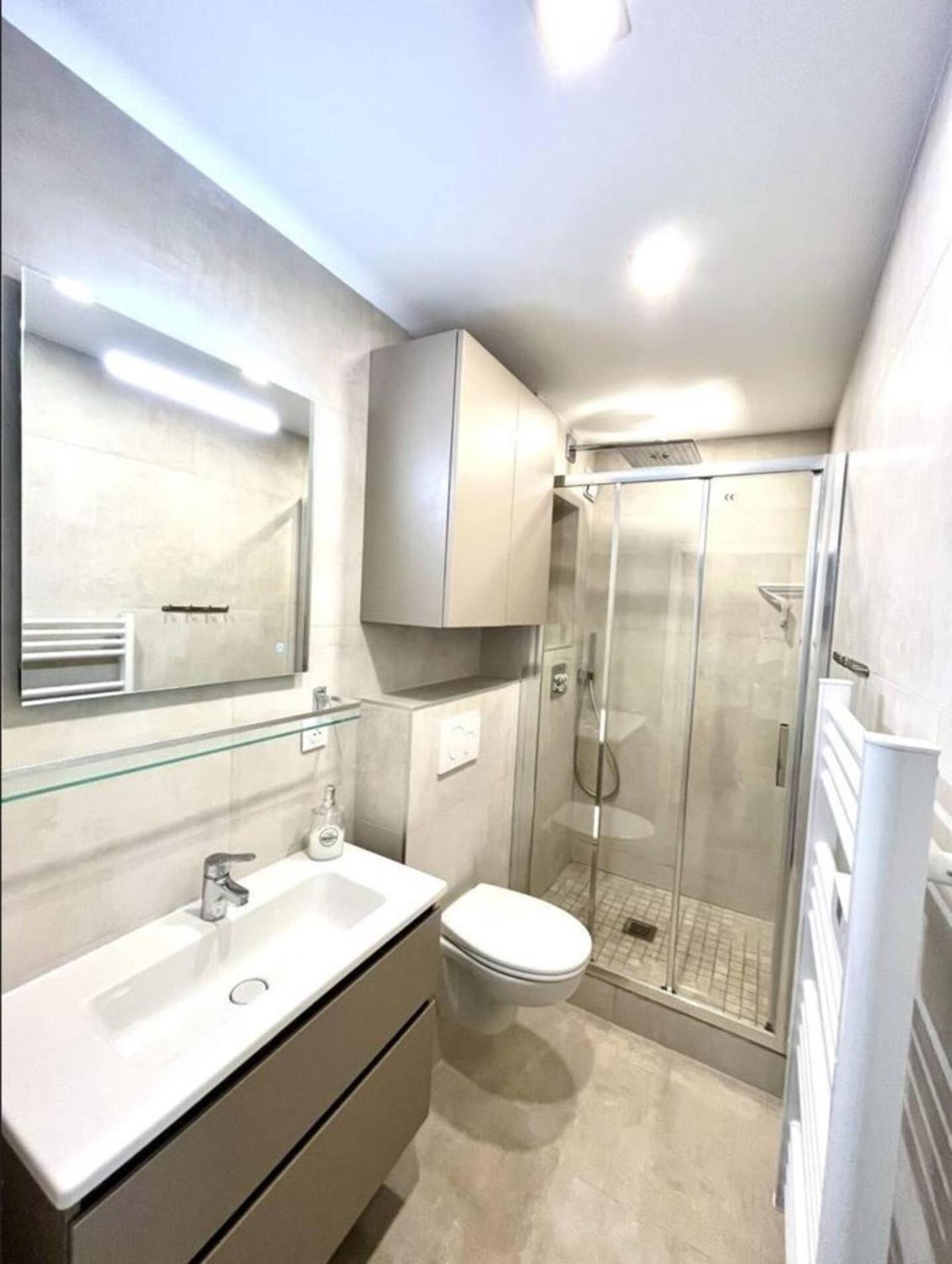 Апартаменты Sejour Authentique - Balcon, Parking & Wifi Ultra-Rapide Довиль Экстерьер фото